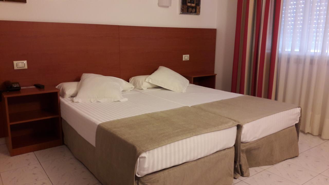 Hotel Torres Tourino سانكسينكسو المظهر الخارجي الصورة